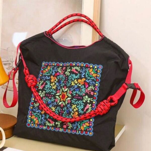ショルダーストラップつき 2way トートバッグ ハンドバッグ 黒 ショルダーバッグ 刺繍バッグ かばん 人気 可愛い 通学 花柄