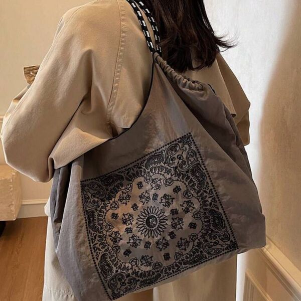 大容量 ペイズリー柄 ダマスク 刺繍 エコバッグ ナイロン 軽量 トートバッグ 和柄 人気 通勤 通学 まま