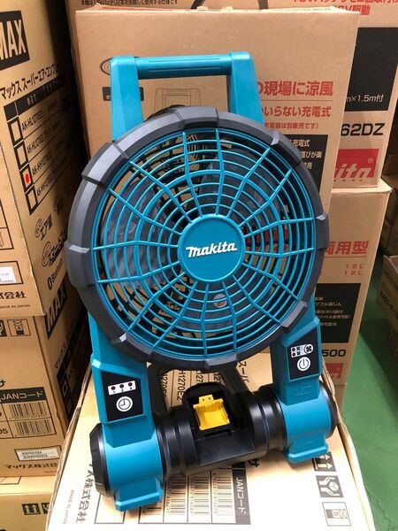 マキタ 充電式ファン CF203DZ 青 本体のみ(バッテリー・充電器別売)