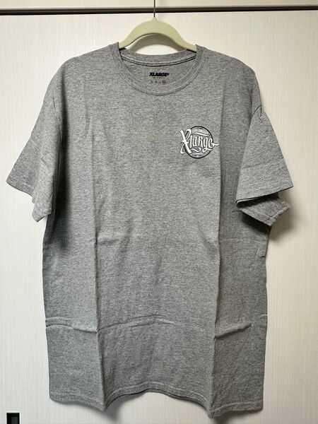 XLARGE エクストララージ XL グレーロゴTシャツ