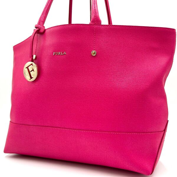 美品/大容量 FURLA フルラ トートバッグ ハンドバッグ A4収納可能 肩掛け可能 レザー ゴールド金具 ロゴ金具 ピンク