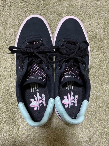 adidas スニーカー 26.5cm