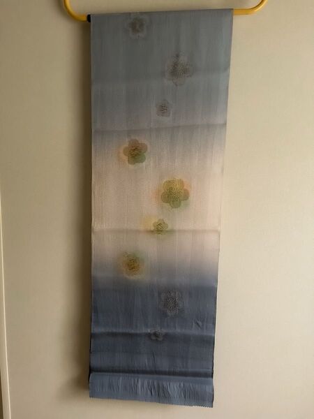 【美品】花柄刺繍 シルク帯揚げ