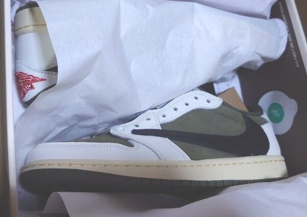 Travis Scott × Nike Air Jordan 1 Low OG SP "Reverse Olive" 26.5
