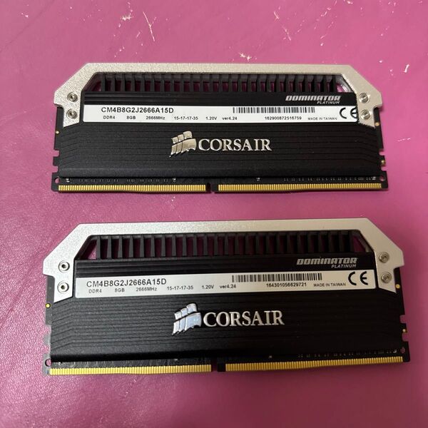 CORSAIR DOMINATOR PLATINUM DDR4 2666Mhz 16GB