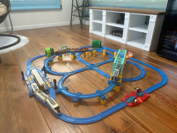 プラレール 自動のりかえ駅 大型レイアウト