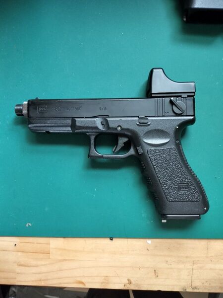 東京マルイ 電動ハンドガン G18C