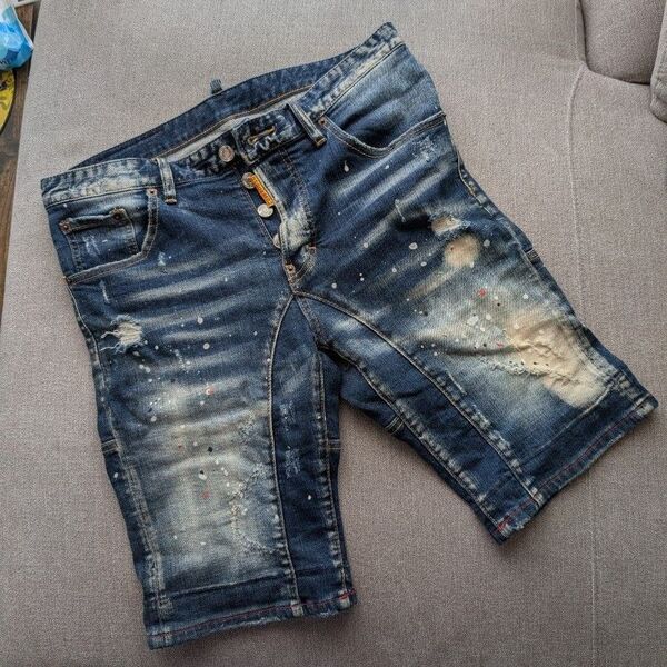 DSQUARED2 デニムハーフパンツ ダメージ加工 ペイントサイズ50