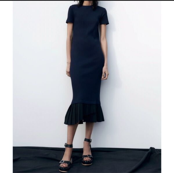 ZARA プリーツヘムワンピース L ネイビー アシンメトリー ワンピ プリーツヘム 半袖ワンピース 紺色 マーメイド