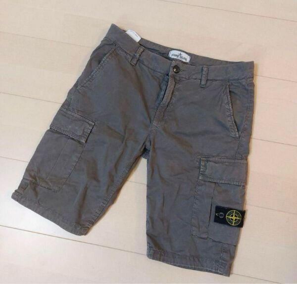 Stone island ハーフパンツ カーゴショーツ