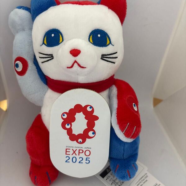ミャクミャク 大阪万博会場限定 招き猫マスコット ぬいぐるみ 新品タグ付き