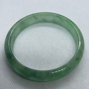 高品質 ヒスイバングル 翡翠腕輪 内径約64.6mm