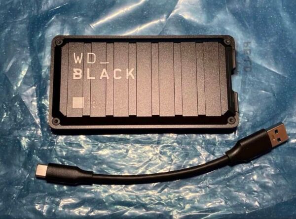 2024年製造品 WD BLACK P50 Game Drive SSD 4TB ポータブルSSD 外付けSSD