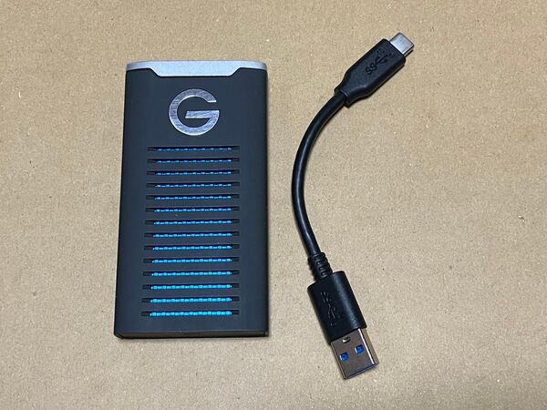Western Digital G-DRIVE 1TB ポータブルSSD USB SANDISK 外付けSSD