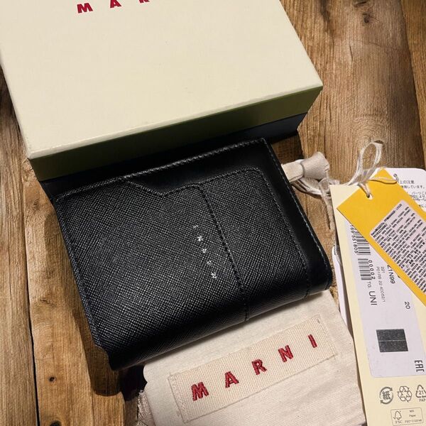 MARNI マルニ BIFOLD WALLET ステッチ レザー 二つ折り財布