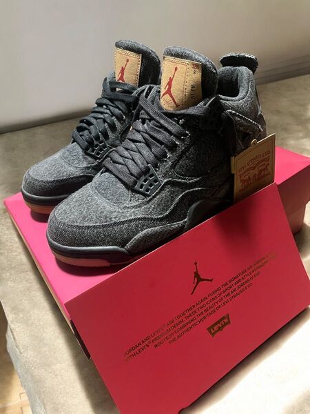 NIKE × Levi’s Air Jordan 4 Black Denim