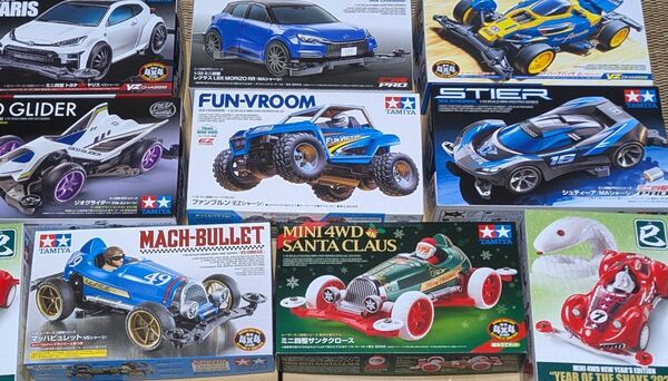 ミニ四駆未組立キット10箱パーツ中新品欠品無し(写真拡大キット名確認してください)