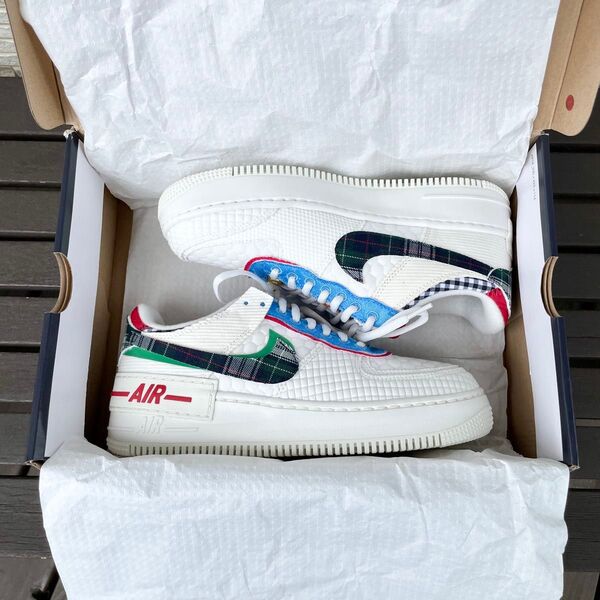 美品 NIKE WMNS AIR FORCE 1 ナイキ エア フォース ワン