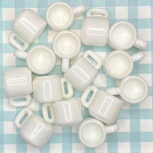NO.203 ミニチュア デコパーツ マグカップ 1個20円 10個190円 ガラスや陶器ではありません