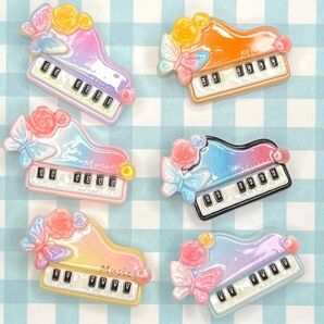 NO.271 デコパーツ メルヘン ピアノ 1個30円 6色×各1個セット170円