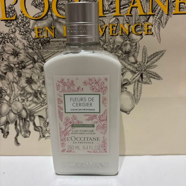 【新品】ロクシタン ホワイトマスカットチェリーブロッサムドボディミルク 250ml