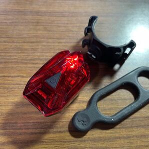 美品 Infini コンパクトテールライト ラヴァ I-260R