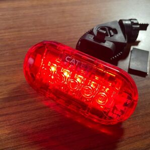 美品 Cateye 5LED 乾電池式高輝度ワイド配光テールライト OMNI5 TL-LD155