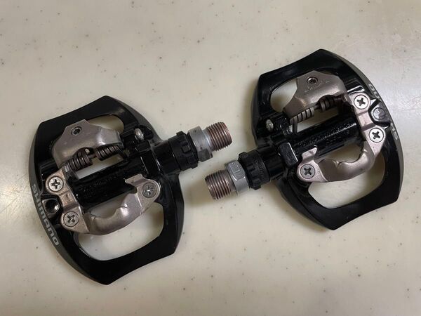 美品 Shimano 片面フラット、片面SPDペダル PD-A530