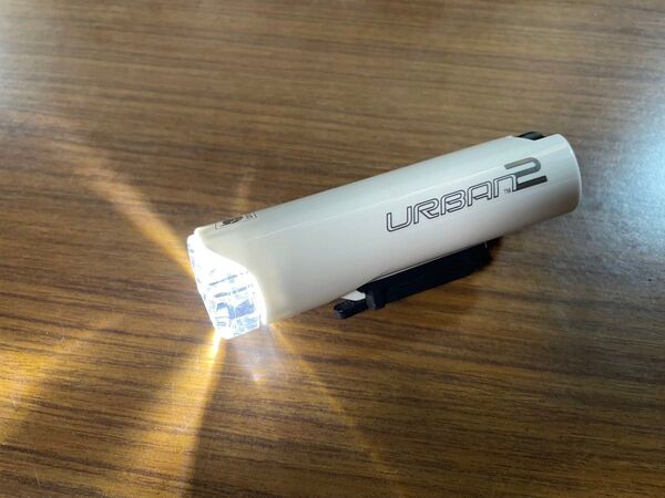 美品 Cateye 1700カンデラ 乾電池ヘッドライト URBAN2 : HL-EL160