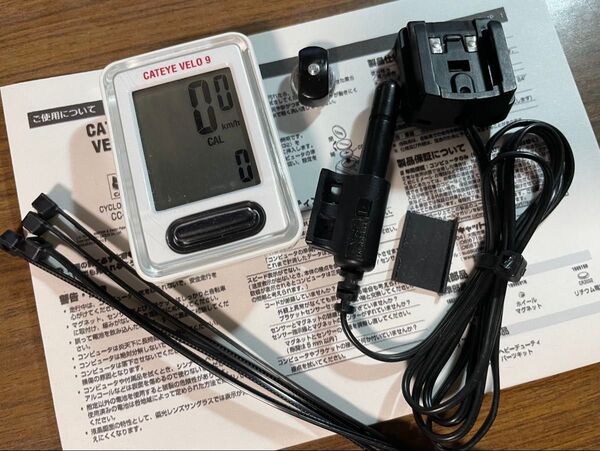 美品 Cateye 有線式サイクルコンピューター Velo9 CC-VL820