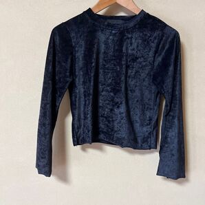 黒 ベルベット ショート丈トップス