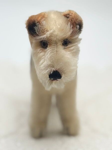 送料無料★シュタイフ★Foxy Foxterrier 17cm★フォックステリアのフォクシー★犬/ドッグ/いぬ/イヌ★Steiff