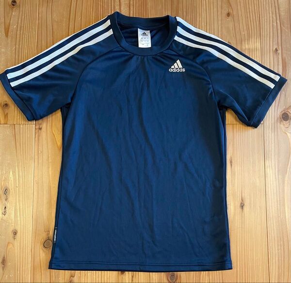 アディダス adidas climalite クライマライト 半袖 Tシャツ スポーツウェア Sサイズ 紺色 スポーツウェア