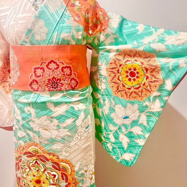 訪問着 着物 アンティーク 華文 唐草 華やか