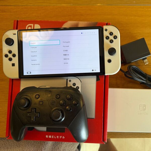 美品 Nintendo Switch 有機elモデル ホワイト プロコン付き