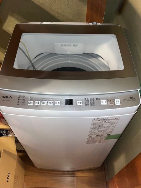 美品AQUA 7kg 全自動電気洗濯機 ガラストップ アクア 洗濯機 ホワイト aqw-p7nj