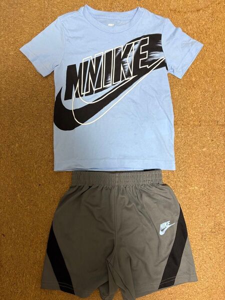 NIKE Tシャツとズボンセット 3-4歳用 4T ハーフパンツ ナイキ 上下セット