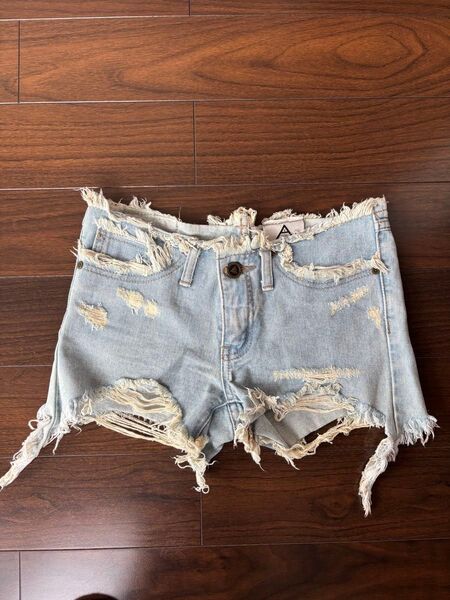 ユニフ UNIF デニム ショートパンツ カットオフ ダメージ加工 24インチ