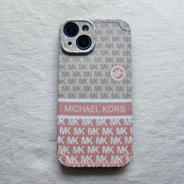 箱なし iPhone14 ベージュ/ピンク モノグラム ソフトケース マイケル・コース 柔らか素材 Michael Kors