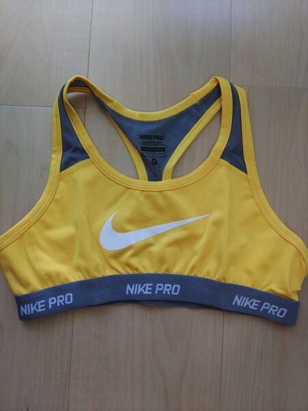 NIKE PRO スポーツブラ イエロー Mサイズ