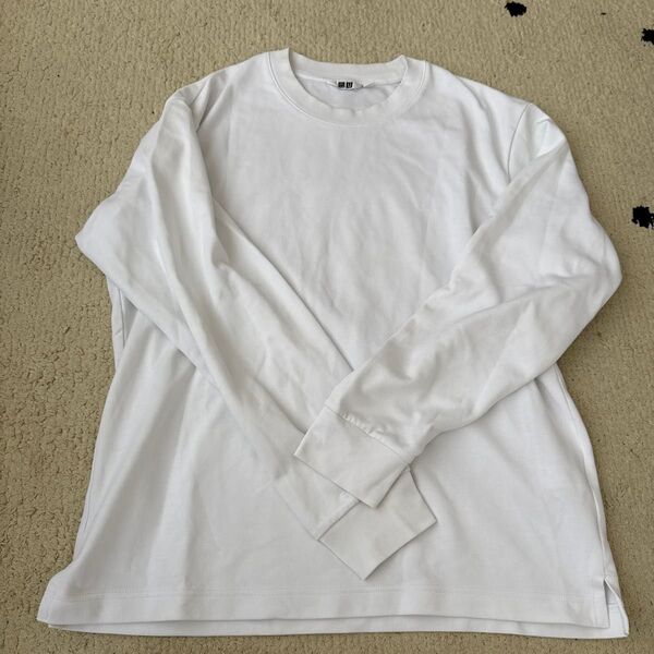 UNIQLO ロンT カットソー 白 ホワイト Tシャツ 長袖Tシャツ 長袖