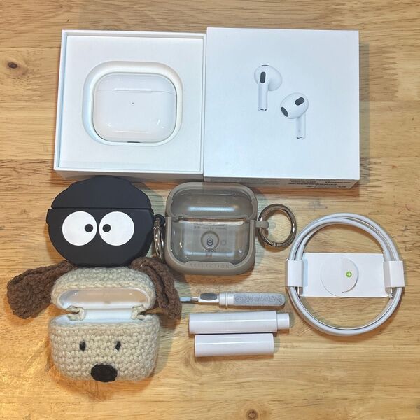 AirPods 第3世代 本体 ケース付き Apple 正規品 ワイヤレスイヤホン