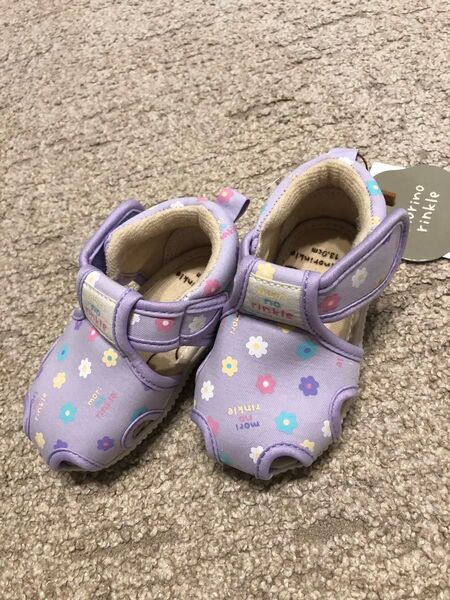 ベビーサンダル 靴 13cm 新品タグ付き 花柄 子供靴 サンダル ウォーターシューズ
