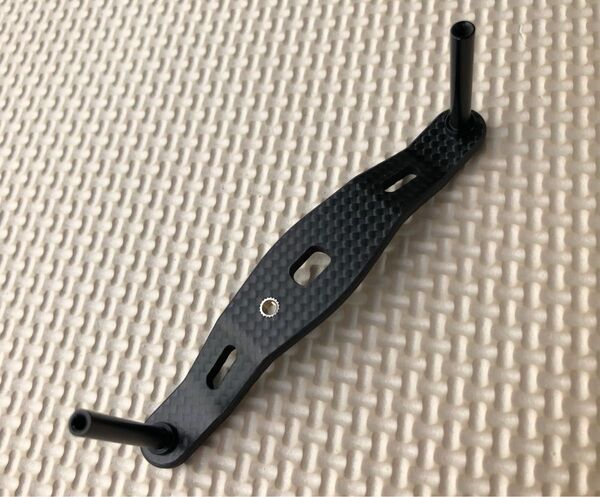 ダイワ用 カーボンハンドル 軸間80mm A-1
