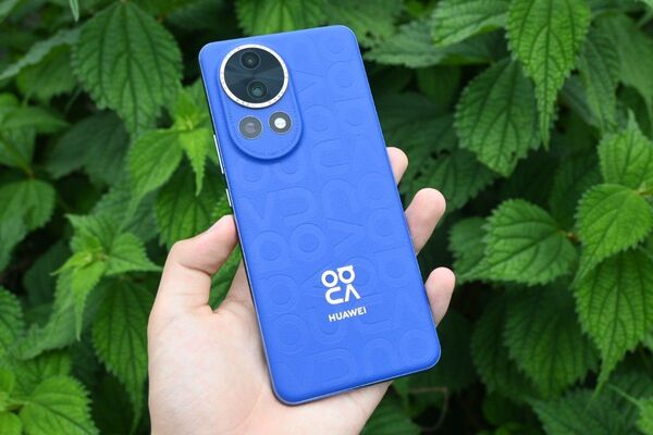 Huawei Nova12 Ultra 12+512 ブルー