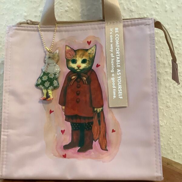 ハンドメイド 猫柄ランチ保冷バッグ レジンチャーム付き