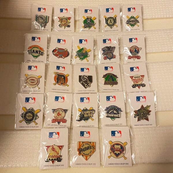 MLB ピンバッジ 2002