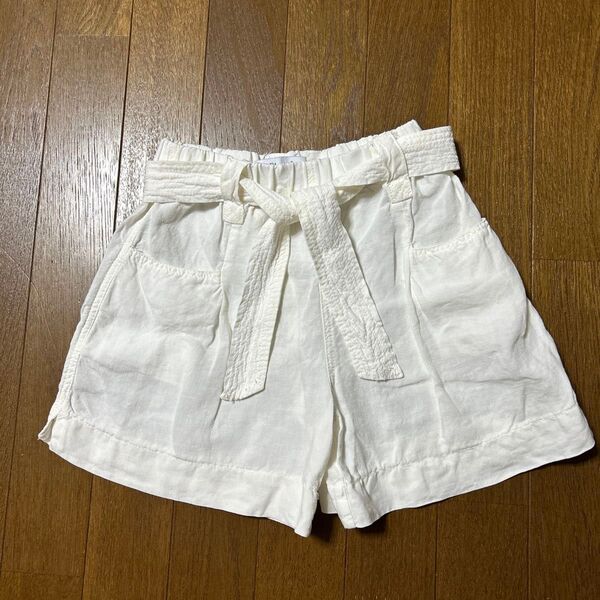 ZARA オフホワイト ショートパンツ