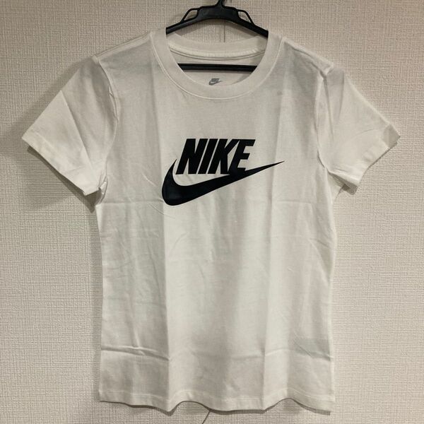 《新品》NIKE ナイキウェア エッセンシャル Tシャツ ウェア トップス ウィメンズアパレル レディース ホワイト M