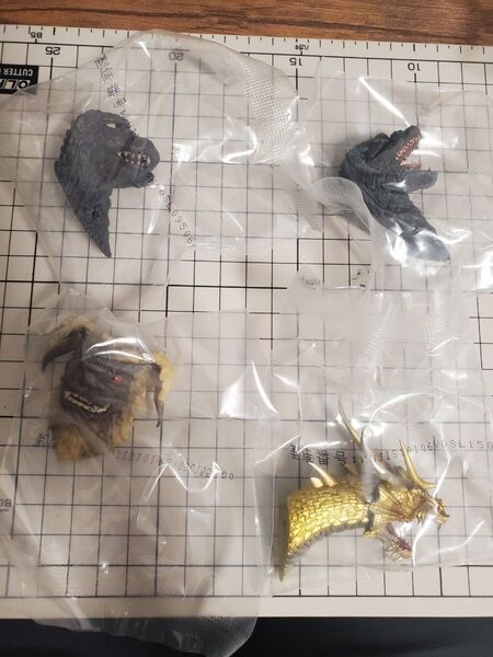 一番くじ ゴジラ 大怪獣列伝G モンスターヘッドマグネット 4種類